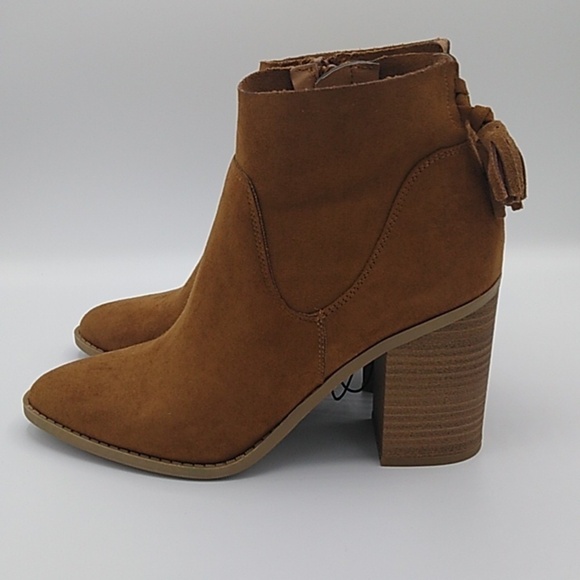 NWOT Universal Thread Women's Clare Heeled Booties - Picture 5 of 15